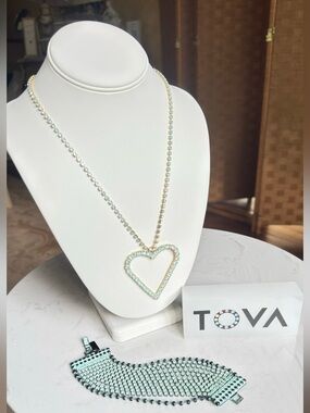 TOVA Mint Crystal Heart Pendant Necklace